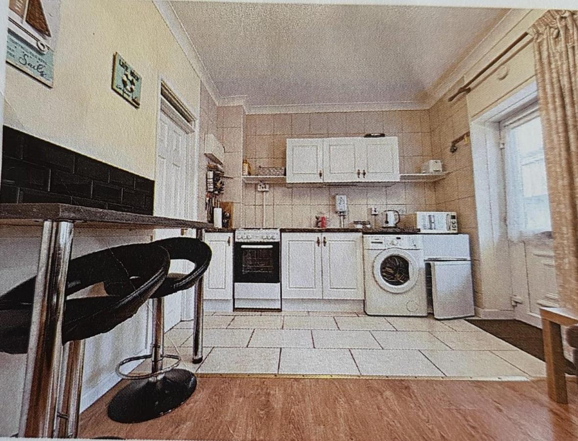 Hillview Apartment Брин Екстериор снимка